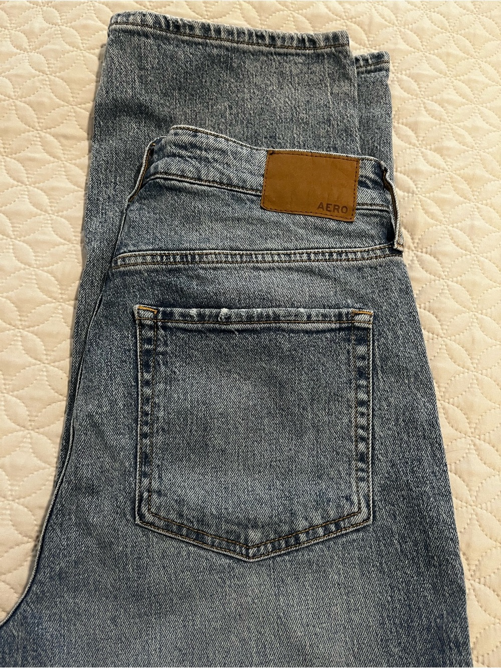 Aeropostale curvy high rise baggy blue jeans